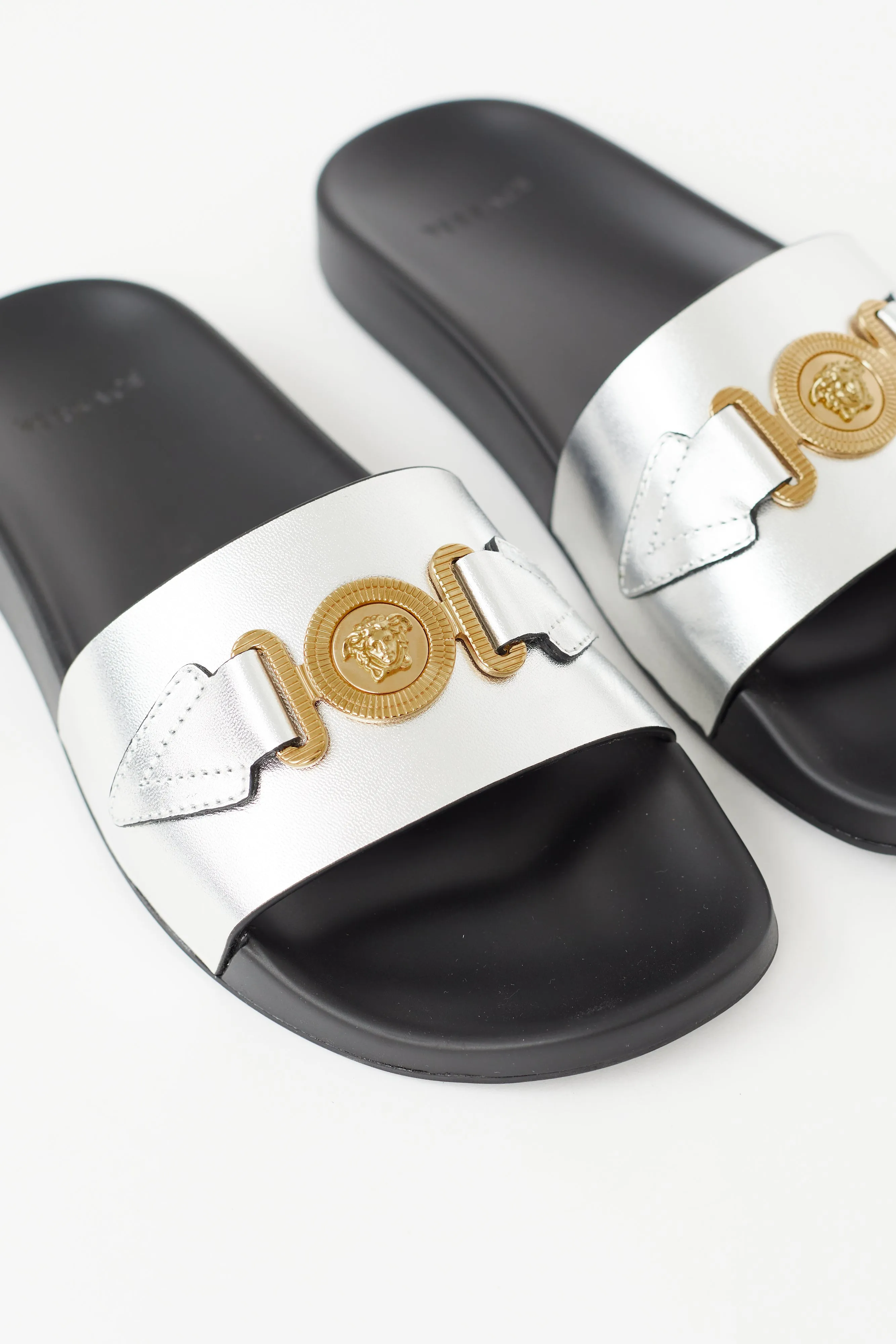 Black & Silver Medusa Pool Slide