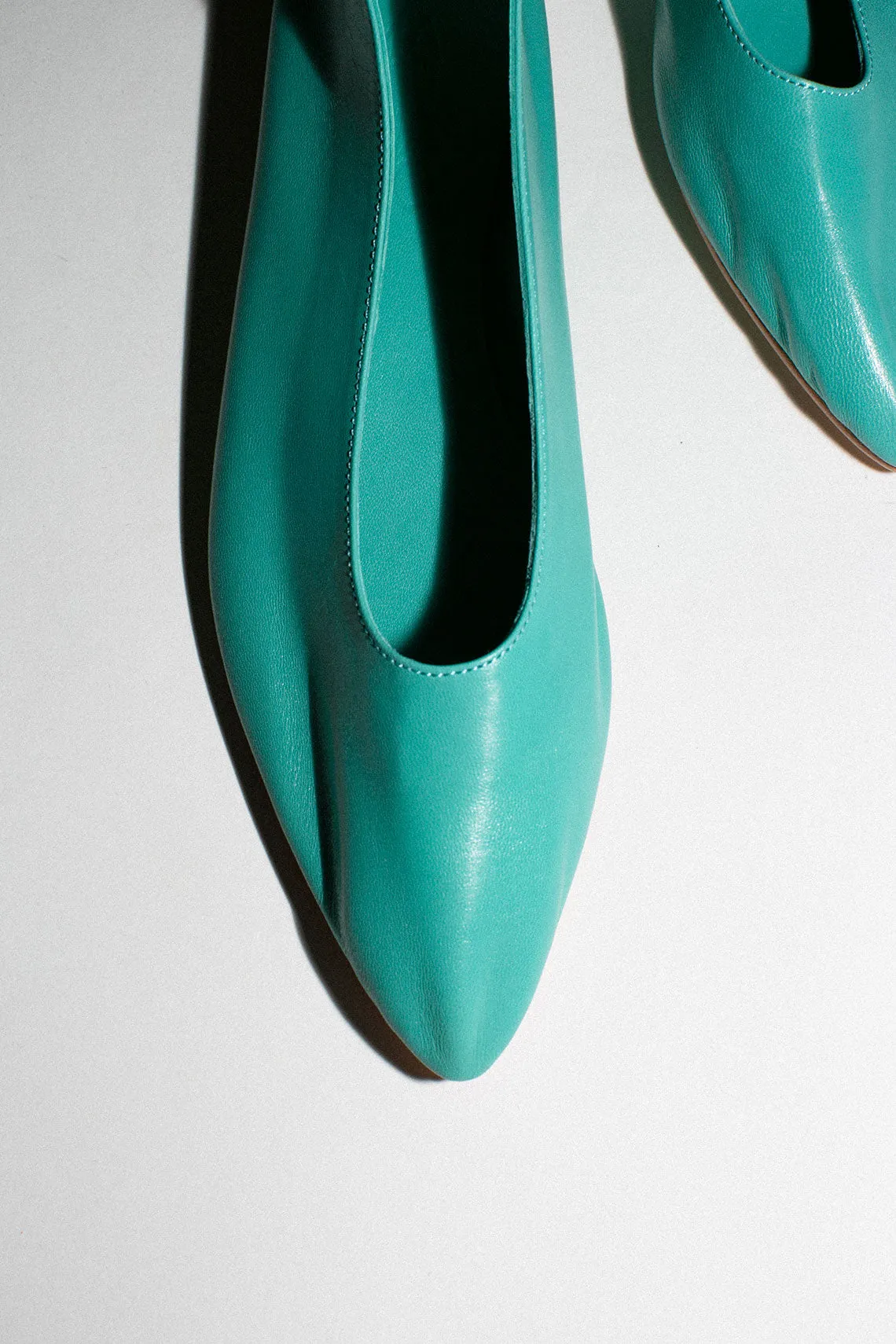 Turquoise Party Flat