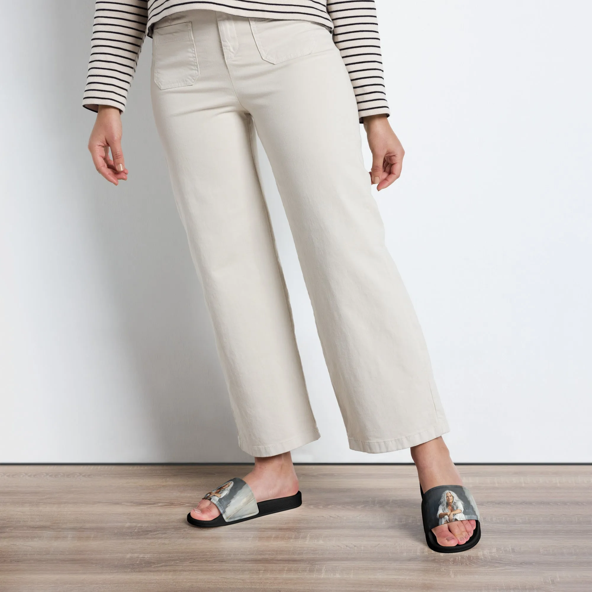 Unseen Glory Women's slides